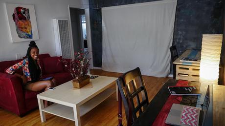 Un artista decoró y pintó su casa y el resultado es increible