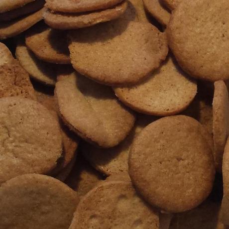 Esta noche Sankt Nikolaus visita todos los hogares aleman... Esta noche Sankt Nikolaus visita todos los hogares aleman...