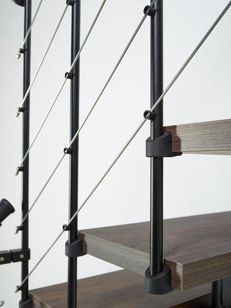 Escalera de tramo con barandilla alambre