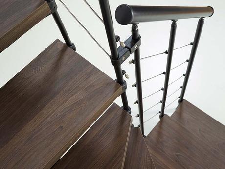 Escalera de tramo con barandilla alambre