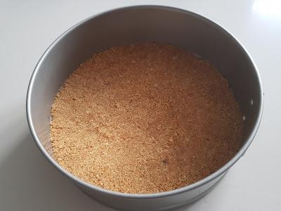 TARTA MOUSSE DE TURRÓN