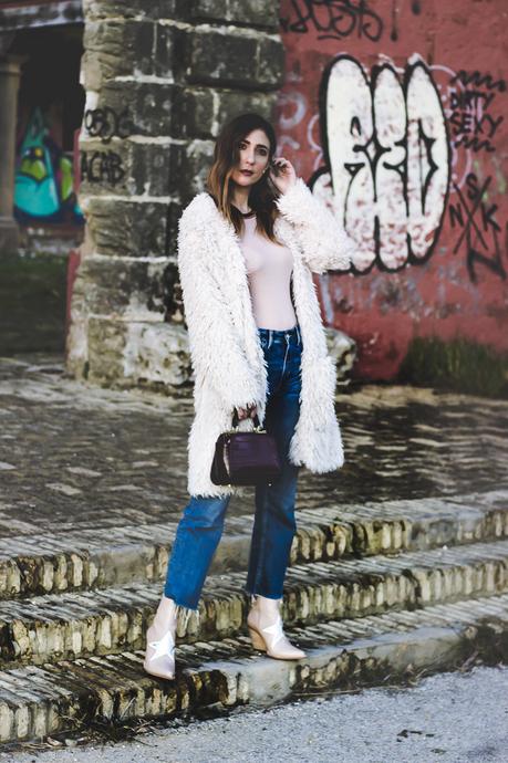 AU REVOIR CINDERELLA