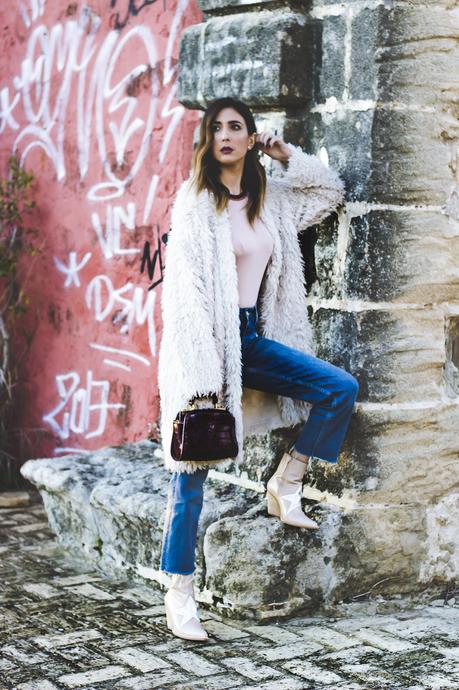 AU REVOIR CINDERELLA