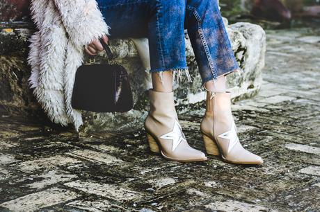 AU REVOIR CINDERELLA