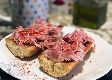 Tostas de lacón