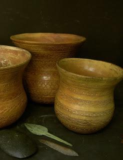 La decoración de un vaso campaniforme del arenero de Miguel Ruiz, de Madrid.   Réplicas de vasos campaniformes, entrada séptima.