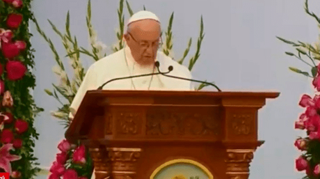 Papa Francisco llama a  enfrentar los feminicidios en América Latina.