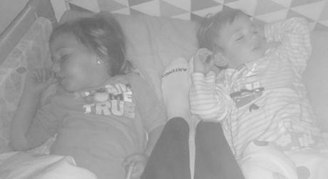 No me gusta dormir a mis hijos por la noche No me gusta dormir a mis hijos por la noche