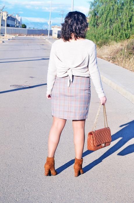 Falda de cuadros asimétrica