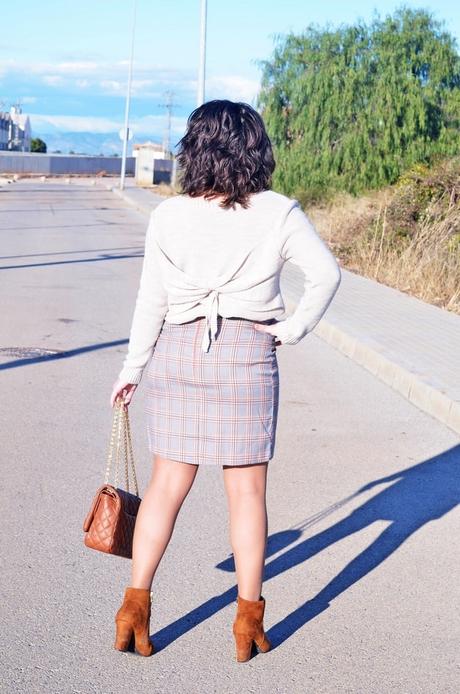 Falda de cuadros asimétrica