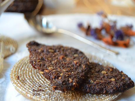 Galletas de algarroba, avellanas y avena