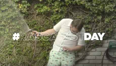 Esta campaña invita a los chicos a “rascarse las bolas” para prevenir el cáncer de testículos Esta campaña invita a los chicos a “rascarse las bolas” para prevenir el cáncer de testículos