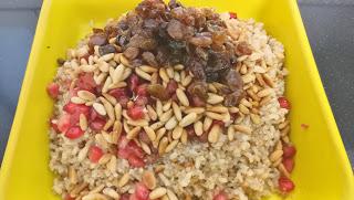 ENSALADA DE ARROZ INTEGRAL CON QUINOA  GRANADA, MANZANA, PASAS Y PIÑONES