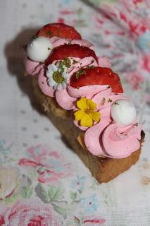 Surtido de financiers para el té