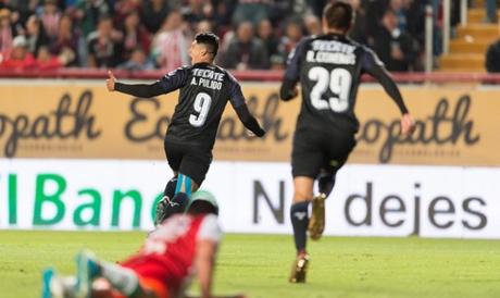 Alan Pulido se lesiono