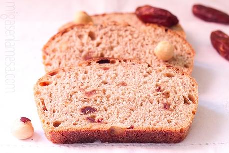 Pan integral de tritor, trigo y avena con avellanas y dátiles