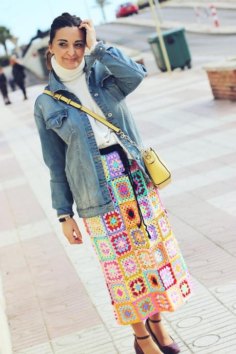 Falda de ganchillo multicolor Falda de ganchillo multicolor