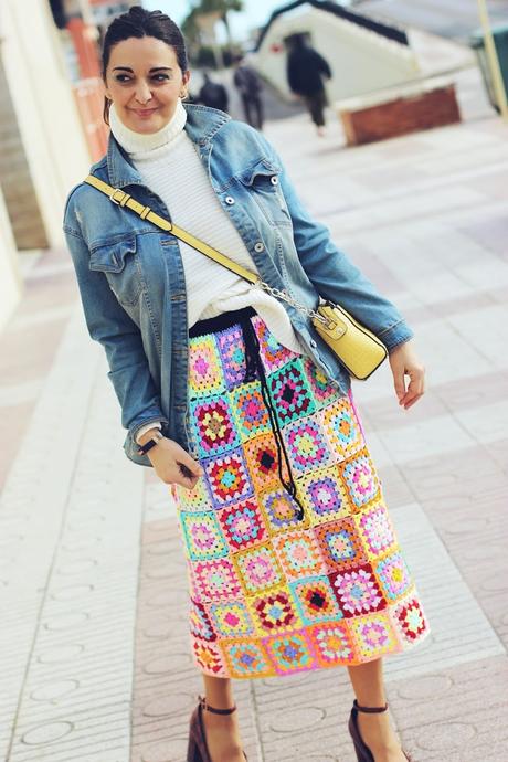 Falda de ganchillo multicolor Falda de ganchillo multicolor