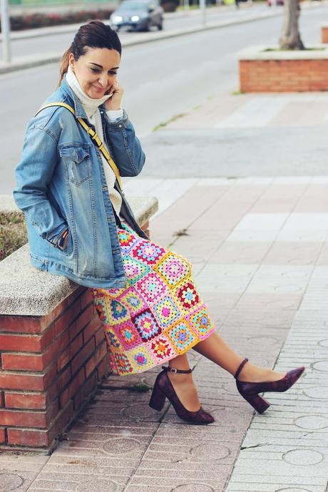 Falda de ganchillo multicolor Falda de ganchillo multicolor