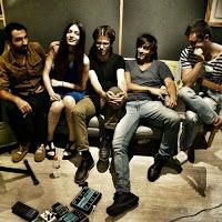 FAR se presentan y anuncian disco