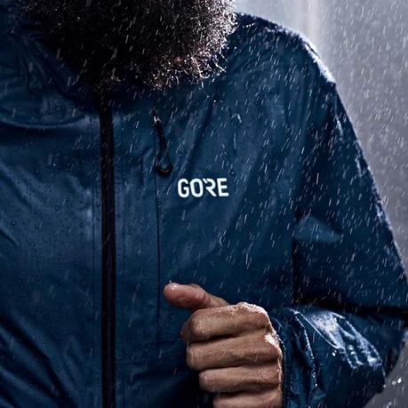 GORE WEAR lanza su nueva colección de chaquetas con la tecnología SHAKEDRY