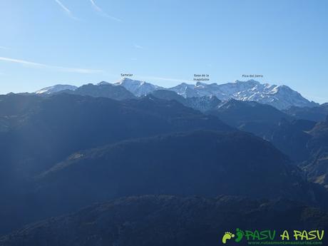 Vista del Macizo Oriental desde el Liño