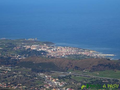 Llanes desde la Sierra del Cuera