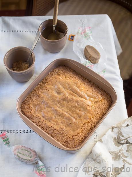 Exquisito bizcocho de mantecados de almendra. Receta de aprovechamiento.