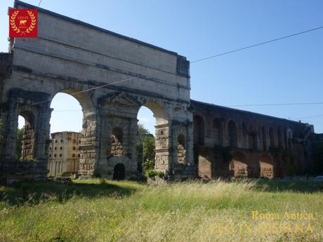 La extravagante tumba de un panadero