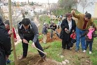 Más de 30 familias se suman a la iniciativa ‘crece con tu árbol’