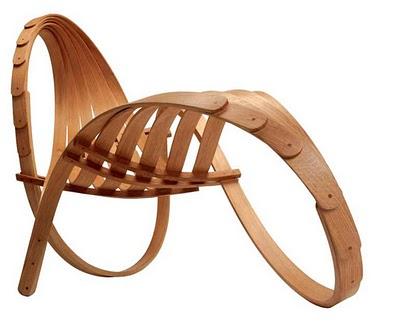 Tumbada en el jardín