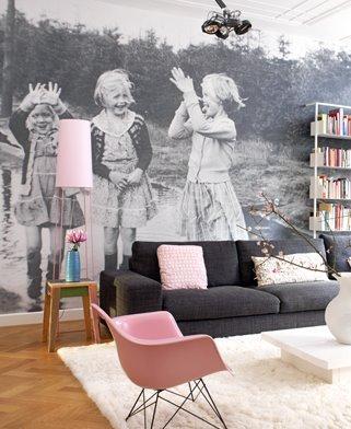 Salón con toques en gris y rosa