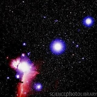 Fotografía del cinturón de Orión, cuya estrella central es llamada Épsilon Orionis