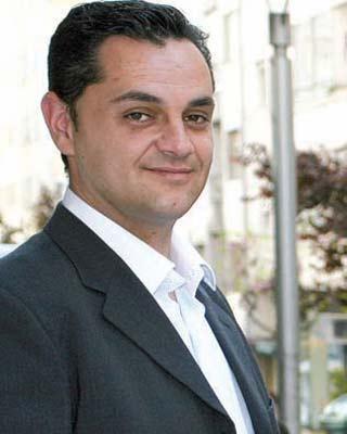 Detenido ebrio y dormido al volante un concejal del PP de Santiago