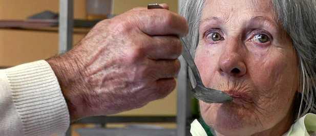 Fotograma del documental «Cuidadores» de Oskar Tejedor