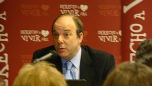 Derecho a una muerte digna = derecho a morir por inanición