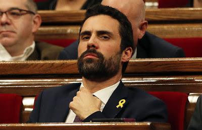 Roger Torrent, un político catalán que levanta pasiones en el Parlament y fuera del mismo.