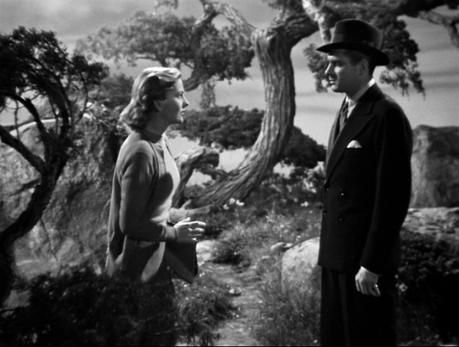 Rebeca, el origen del nombre de esta prenda de vestir Rebeca, el origen del nombre de esta prenda de vestir