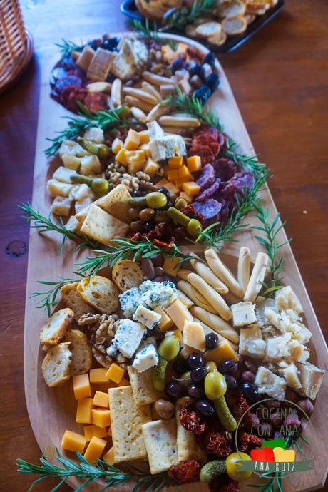 COMO HACER UNA TABLA DE QUESOS Y EMBUTIDOS