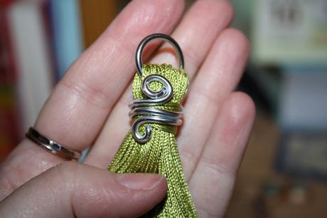 Diy: pendientes de borla