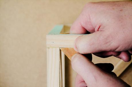DIY LÁMPARA CUBO DE MADERA PARA EL DORMITORIO DIY LÁMPARA CUBO DE MADERA PARA EL DORMITORIO