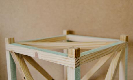 DIY LÁMPARA CUBO DE MADERA PARA EL DORMITORIO DIY LÁMPARA CUBO DE MADERA PARA EL DORMITORIO