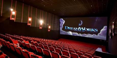 Resultado de imagen de sala de cine vacía