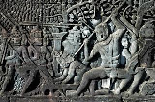 Un nuevo bajorrelieve de Angkor, de bella factura.