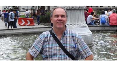 Carlos Lozano: «La creatividad literaria te da una satisfacción que en las agencias de evaluación aún no son capaces de apreciar ni de imaginar»