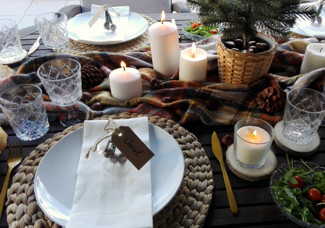 Mesa de invierno en la terraza Mesa de invierno en la terraza
