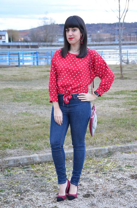 Top rojo con lunares