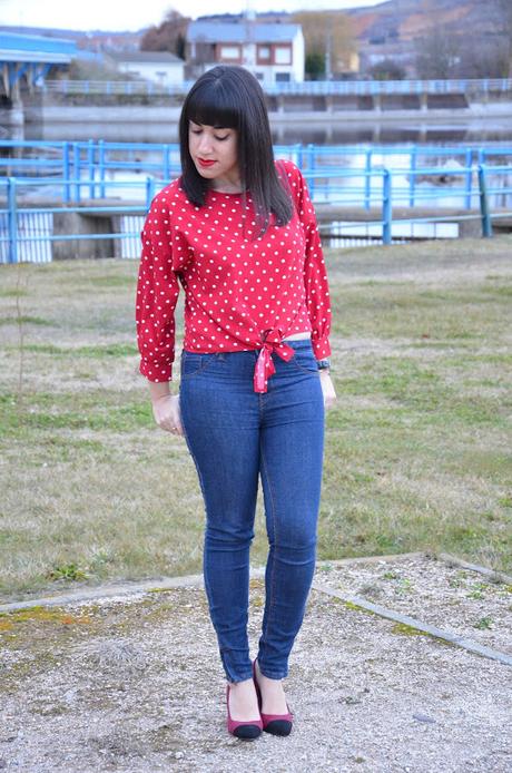 Top rojo con lunares