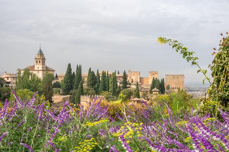 Visita a La Alhambra: Guía práctica y consejos para disfrutar al máximo Visita a La Alhambra: Guía práctica y consejos para disfrutar al máximo