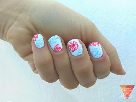 MANICURA DE FLORES